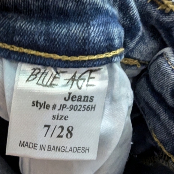NWT Blue Age Distressed Skinny Jeans Size 7 - Picture 11 of 12